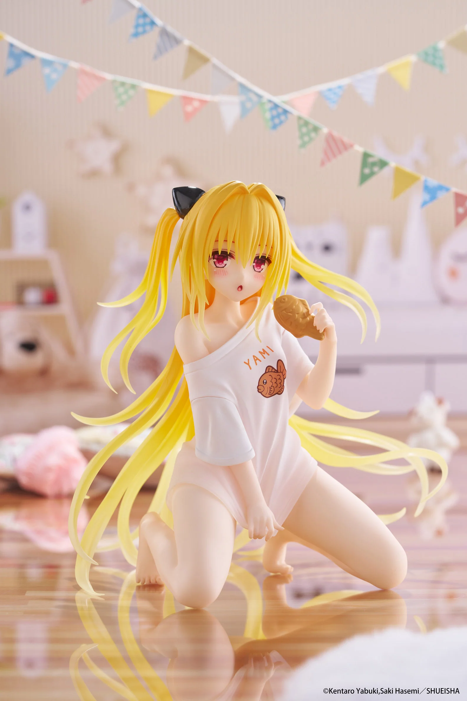 Golden Darkness: Roomwear Ver. | Desktop Cute Figure - Image 8