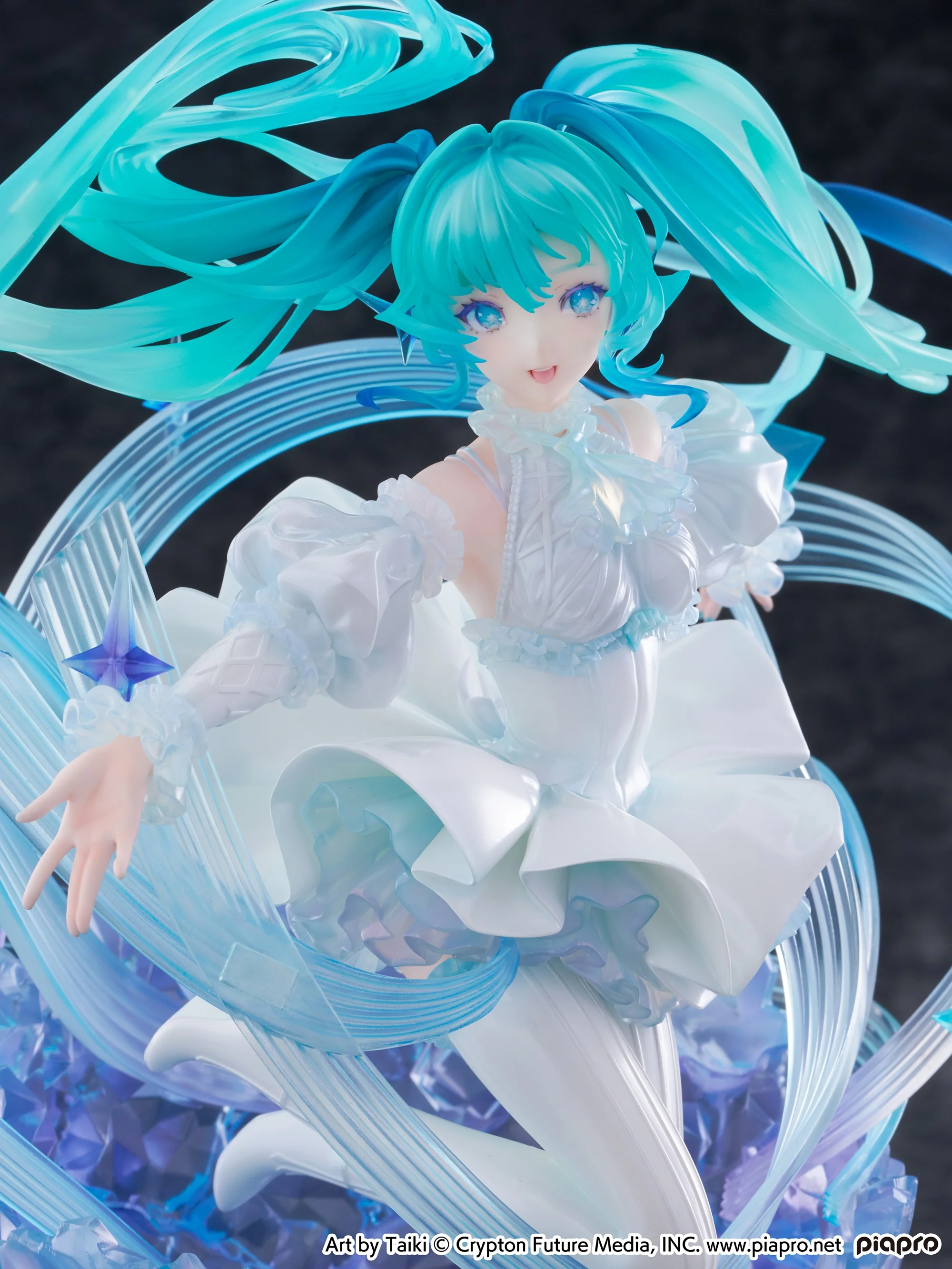 Hatsune Miku: Crystal Dress Ver. | 1/7 Shibuya Scramble Figure - Image 6