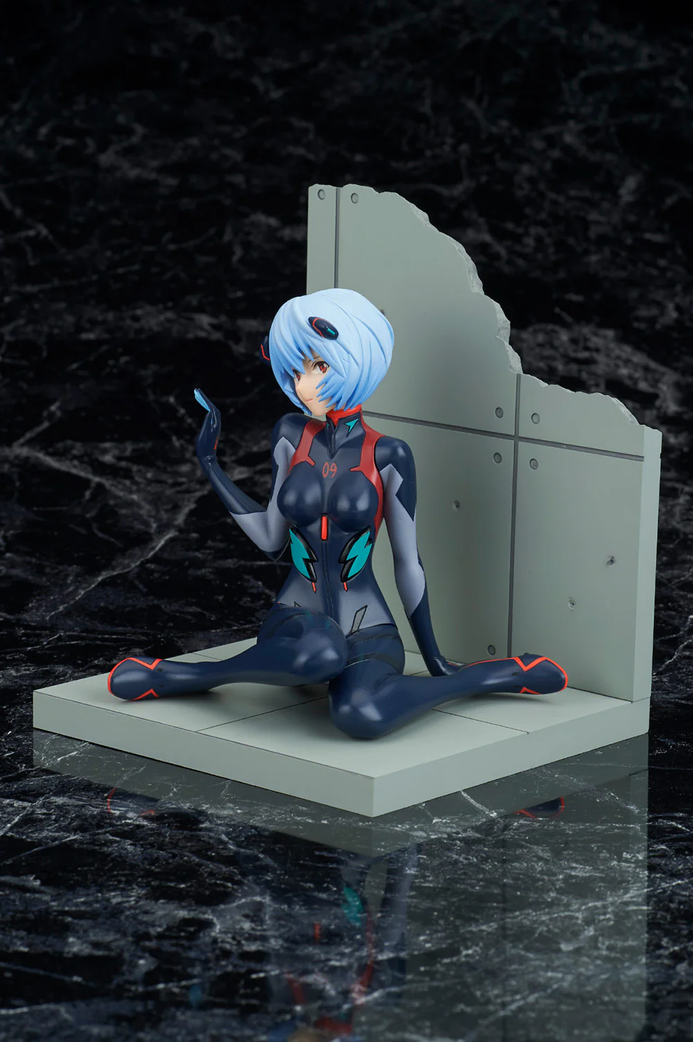 Rei Ayanami Langley Plugsuit Ver. New Movie Edition | 1/7 Scale Figure - Image 4