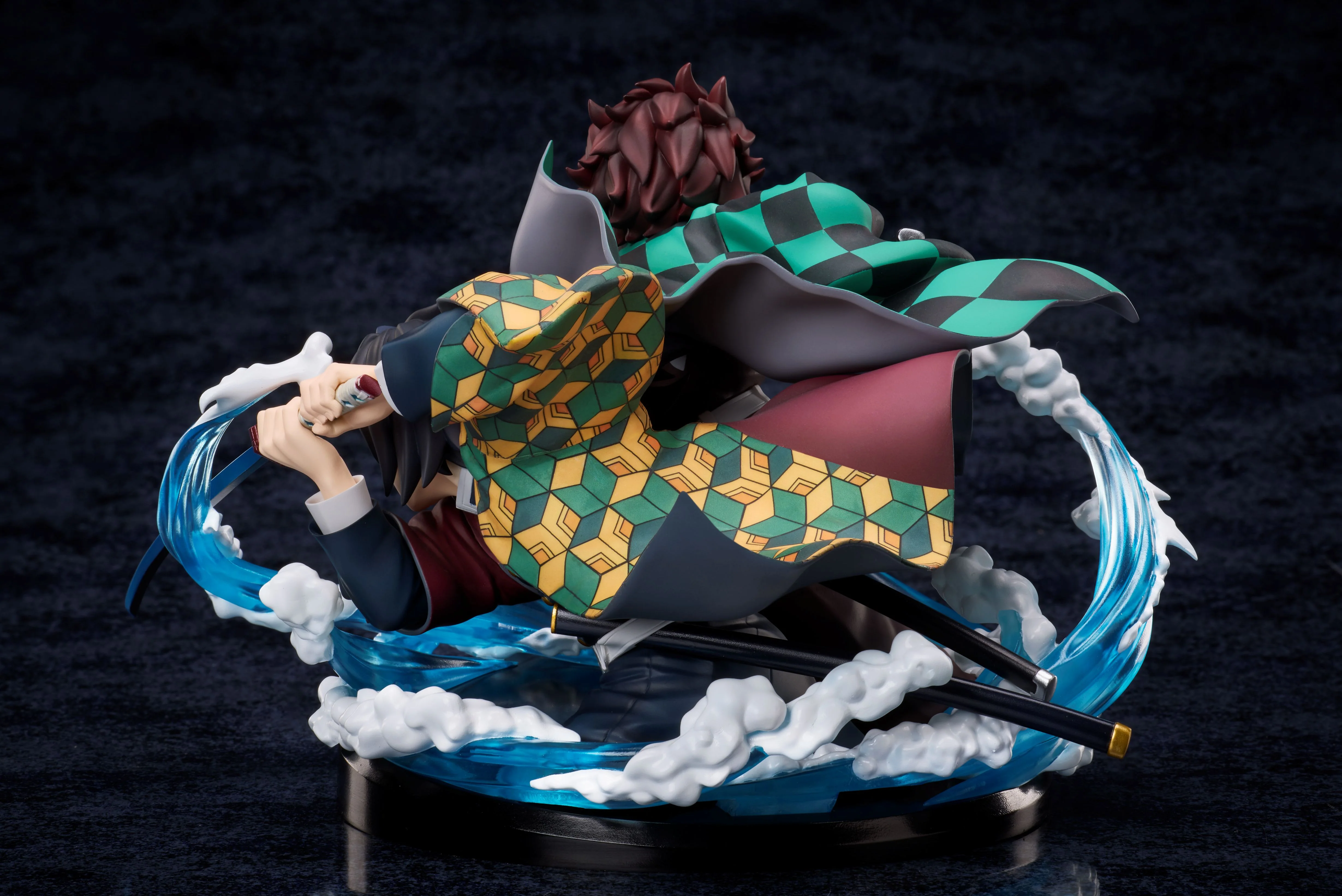 Tanjiro & Giyuu Non-scale Figure - Image 4